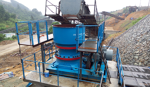 cone crusher working