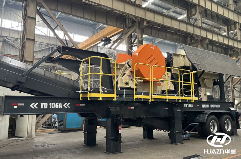 Tire type mobile crusher