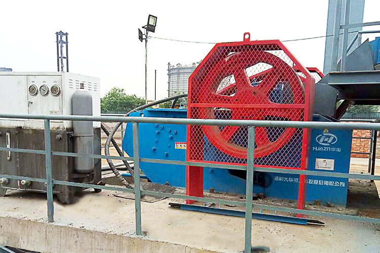 hydraulic jaw crusher